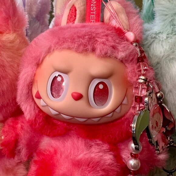 LOVE- Big Into Energy Series  Authentic Labubu POP MART - SEALED Box - Picture 3 of 12